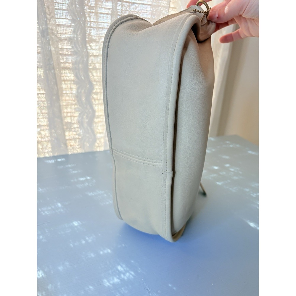 Vintage COACH Bone white Leather, Swinger Shoulder Crossbody Bag, Large, 90s USA - Picture 10 of 15
